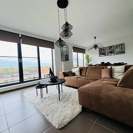 Penthouse With Awesome Terrace And Free Parking